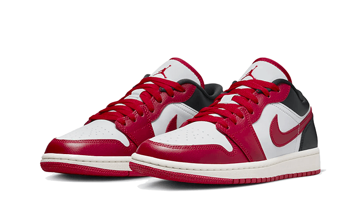 AirJordan1LowReverseBlackToe_1_5000x.png