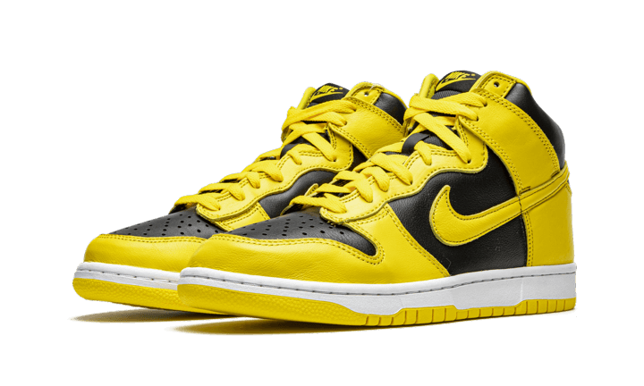 dunk-high-varsity-maize-682522_800x.png